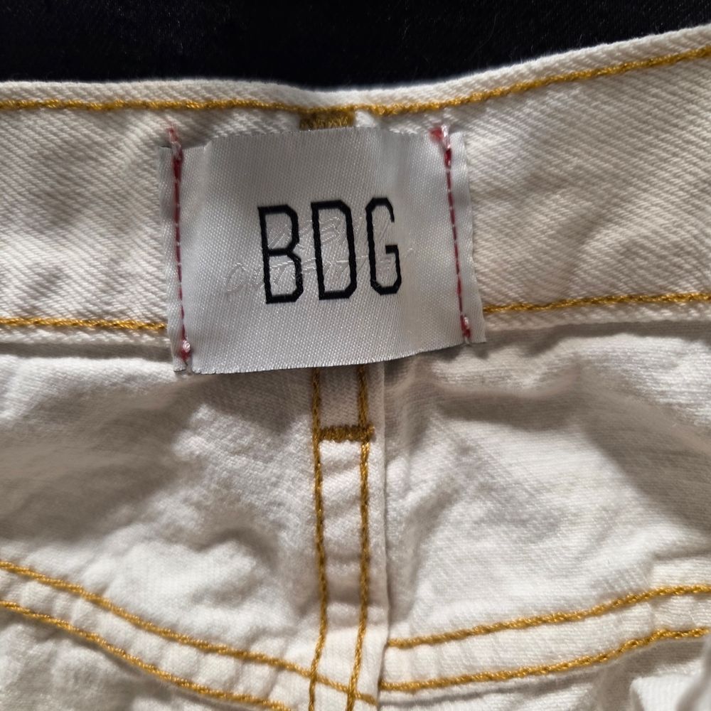 BDG Cowboy Jean 34 29-Inseam Distressed Cream Denim Raw Hem Straight Y2K Western - Picture 3 of 15
